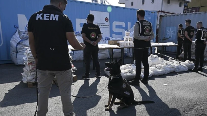 Gümrükler Muhafaza ekipleri zehir tacirlerine göz açtırmadı