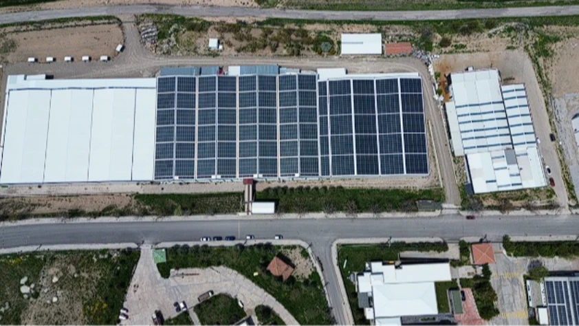 Güneş enerjisi ve yağmur suyu ile üretim: Çorap fabrikasından örnek model