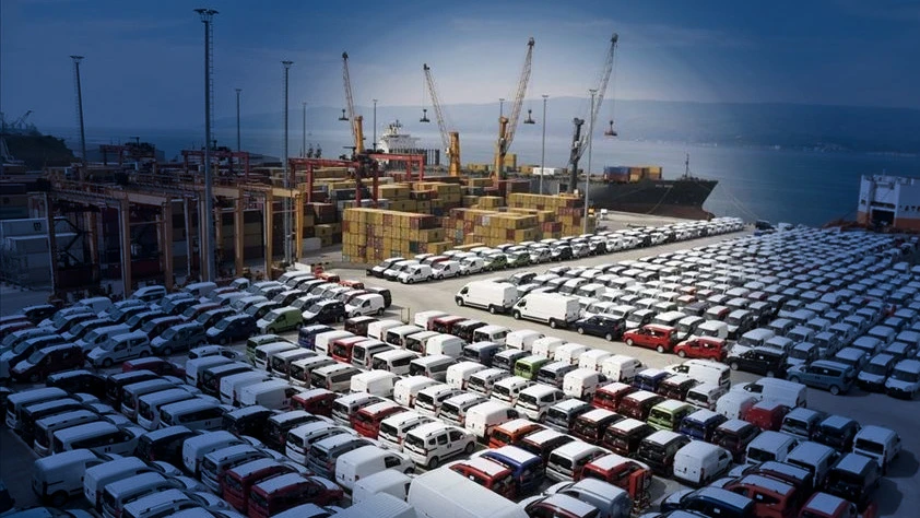 Hafif ticari araç, kamyon ve kamyonet ihracatında güçlü performans: Yıl bitmeden rekor geldi