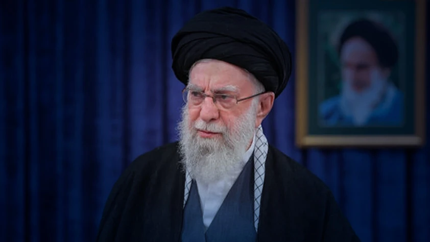 Hamaney'den Trump'a yanıt: En güçlü ordu bile tokat yiyebilir