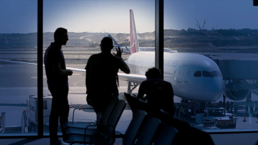 Havalimanlarına 10 ayda 211 milyon yolcu geldi! Yarısı İstanbul'dan