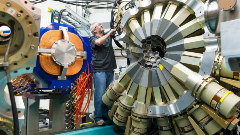 Hidrojen, çeliği içeriden zayıflatıyor: Atomik mekanizma canlı izlendi
