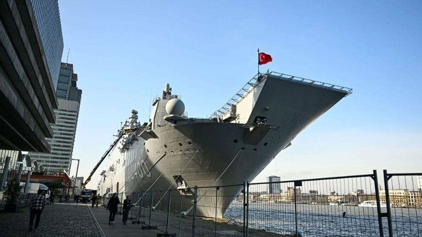 Hollanda’da TCG Anadolu rüzgarı: NATO kapsamında savunma sanayisi fuarı