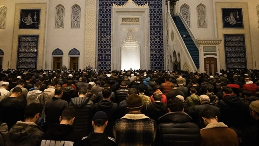 Hoşgeldin Ramazan! Teravih namazı nasıl kılınır, kaç rekat?