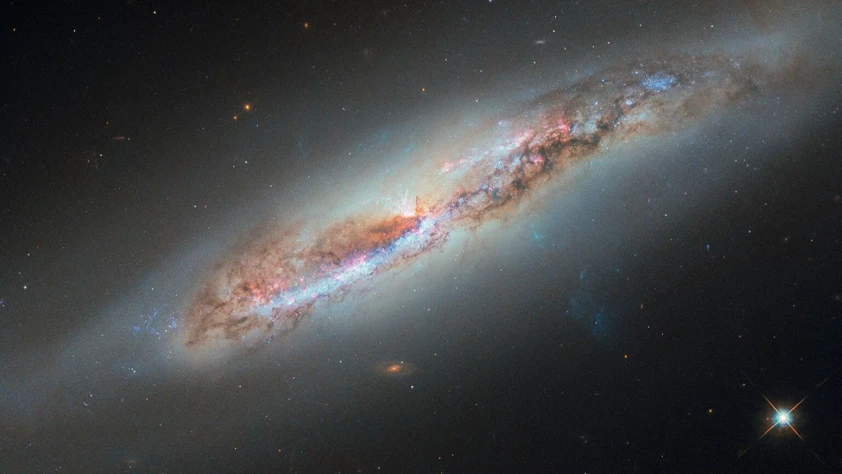 Hubble 60 milyon ışık yılı uzaktaki galaksiyi görüntüledi: ‘NGC 4388’