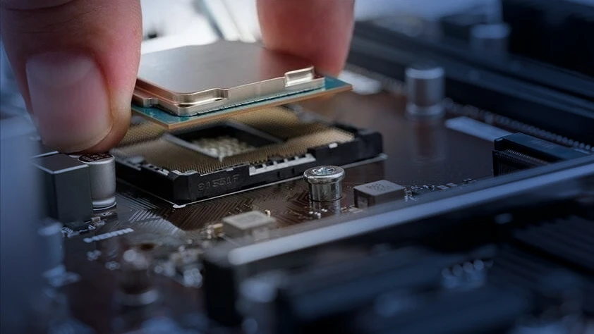 Hürmüz ablukasının etkileri artıyor: Küresel teknoloji ve tarım tedarikinde risk derinleşiyor