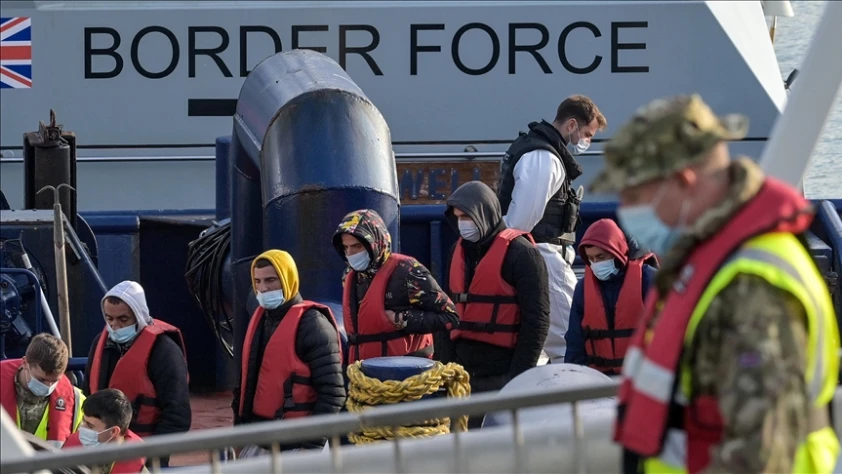İngiltere’den düzensiz göçmenlere karşı vize kartı