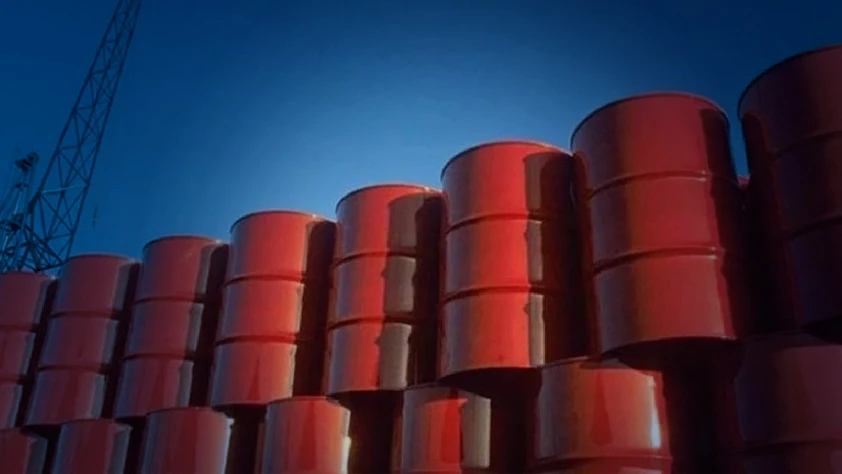 İngiltere'den stratejik rezervleri açtı: 13,5 milyon varil petrol piyasaya sürülecek