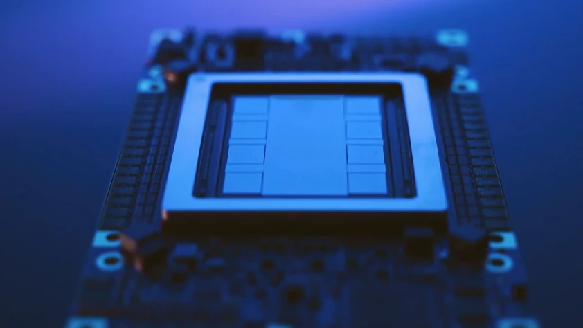 Intel’den düşük güç AI hamlesi: Çıkarım odaklı yeni GPU
