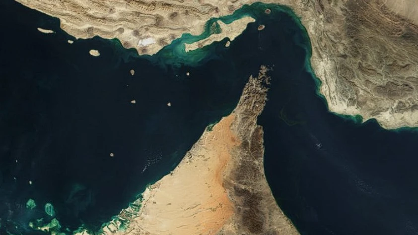 İran Hürmüz Boğazı’nda petrol tankerini vurdu: Gemi alev aldı