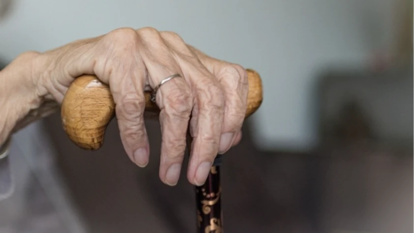 İran’da doğum oranı düşüşte: Yasal teşviklere rağmen gerileme sürüyor