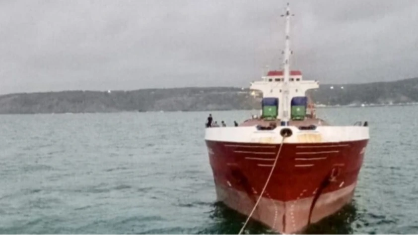 İstanbul Boğazı'nda kargo gemisi arızalandı! Büyükdere'de demirledi