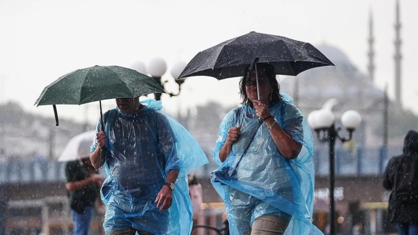 İstanbul Valiliğinden uyarı geldi: Akşam saatlerinde sağanak ve fırtına bekleniyor