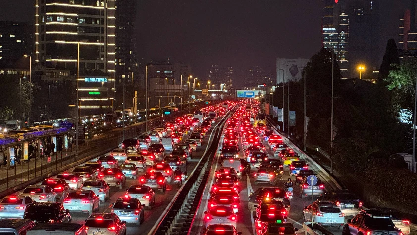 İstanbul’da akşam trafiği hafta ortalamasının üzerinde: Yoğunluk yüzde 89’a çıktı