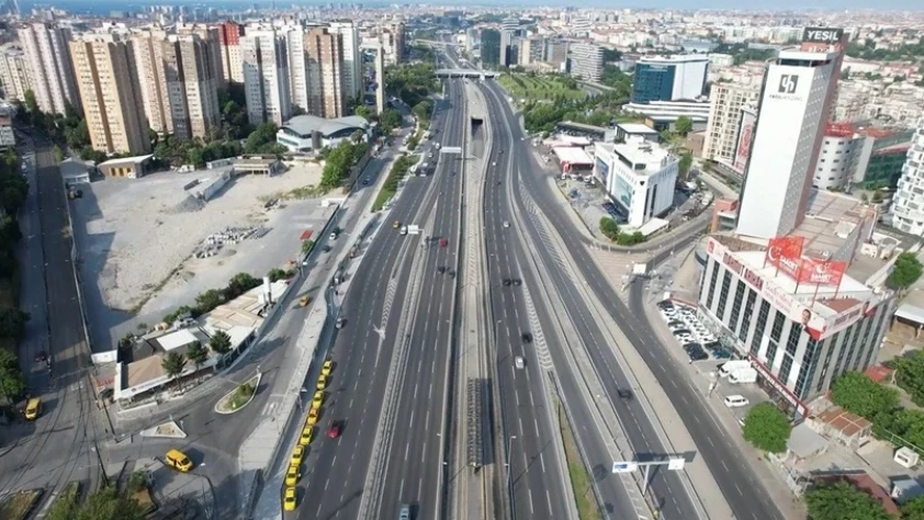 İstanbul'da bayram sakinliği: Yollar yine boş kaldı