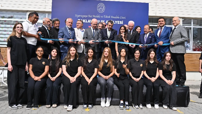 İstanbul'da mesleki ve teknik Anadolu lisesinde baklavacılık atölyesi açıldı