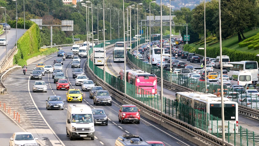 İstoç'taki kaza etkili oldu! İstanbul'da trafik yoğunluğu yüzde 58