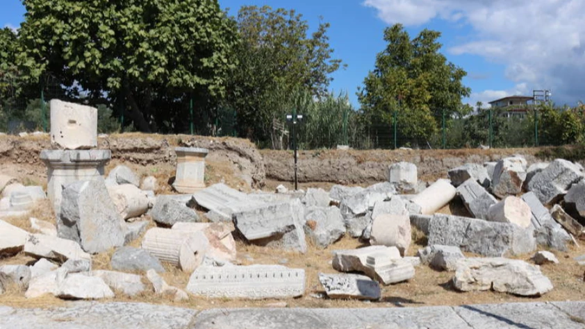 İznik Roma Tiyatrosu'nda yeni bir hat bulundu