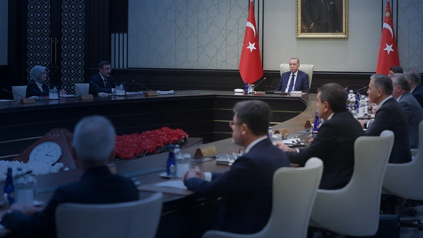 Kabine bugün toplanıyor: Masada hangi başlıklar var?