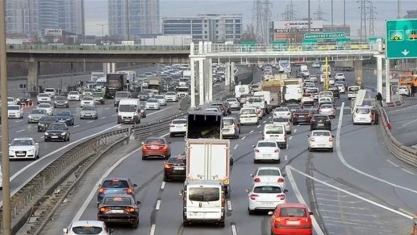 Karayolları Genel Müdürlüğü uyardı: Mahmutbey gişelerden geçecekler dikkat! Yol çalışması var