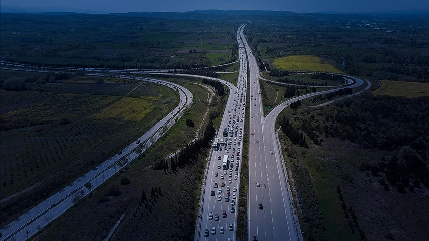 Karayollarında 2026 rotası belli oldu: Hedef 30 bin 420 km bölünmüş yol