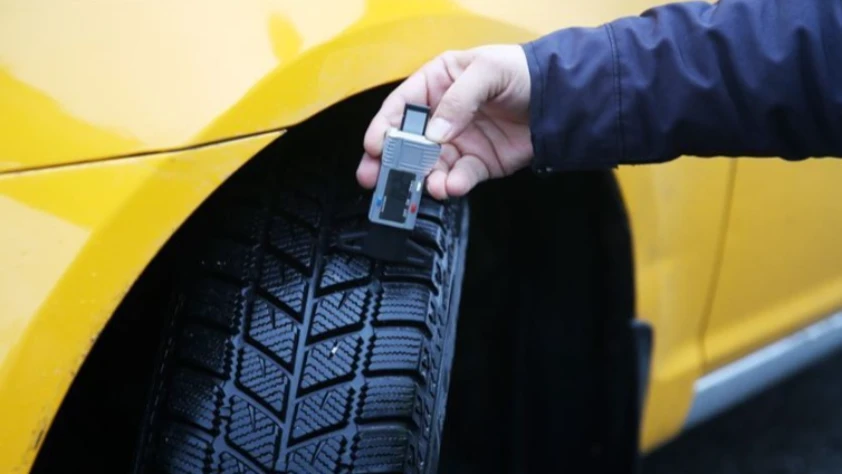 Kış lastiği değişimleri sürüyor! Hangi araçlar için zorunlu?