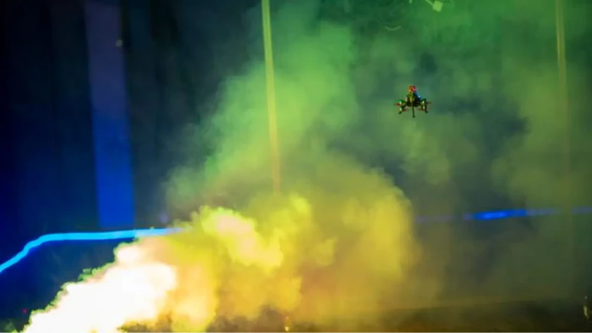 Kör uçuş yapabilen otonom drone’lar: Ultrasonik sesle navigasyon