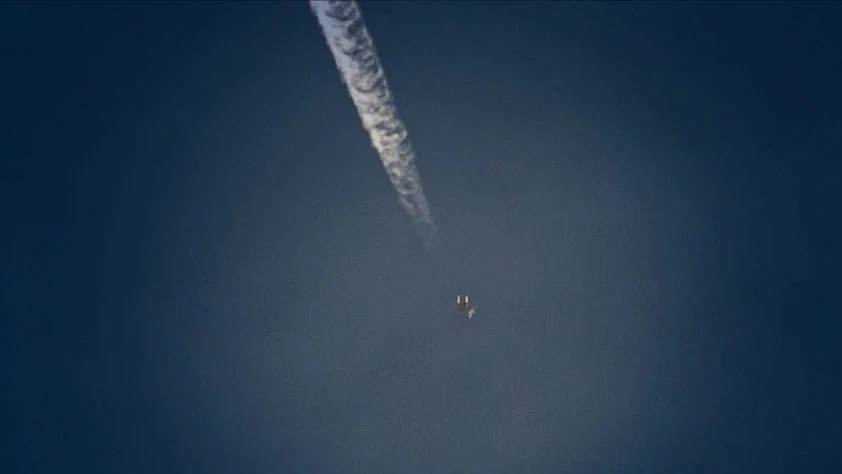 Körfez ticaret rotası hedefte: Umman'da 2 İHA ile limana saldırı