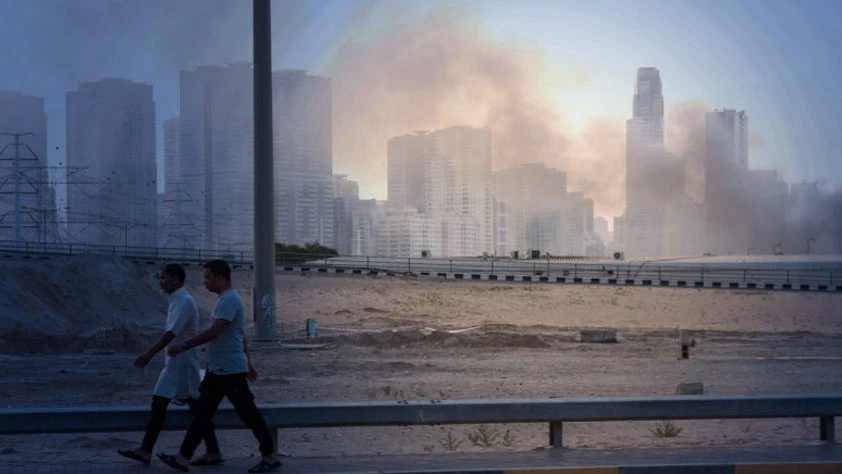 Körfez’de enerji altyapısı hedefte! BAE’nin petrol tesislerinde hasar ve yangın