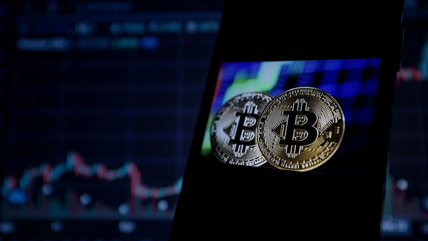 Kripto varlık piyasasında satış baskısı: ABD spot Bitcoin ETF'lerinden 490 milyon dolar çıktı