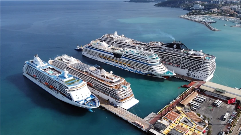 Kruvaziyer turizmi rekora koşuyor: 6 ayda 732 bin yolcu