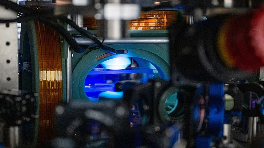 Kuantumda nicelik ve kalite: 6.100 kübitlik diziyle rekor kırıldı