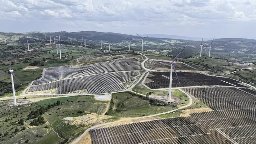 Küresel yenilenebilir enerji yatırımları 2024’te 807 milyar dolara ulaştı