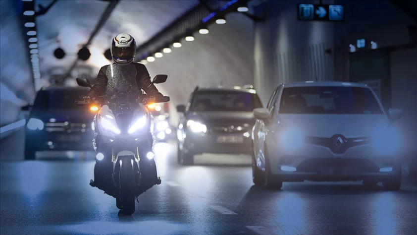 Kuryelerin sürücü belgesinde yaş sınırı 69'a yükseltildi