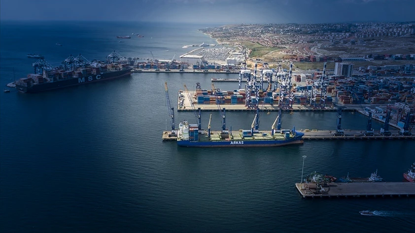 Limanlarda hareketlilik artıyor: 9 ayda 47 bin 630 gemi yanaştı! 7 yılın en yükseği Limanlarda hareketlilik artıyor: 9 ayda 47 bin 630 gemi yanaştı! 7 yılın en yükseği