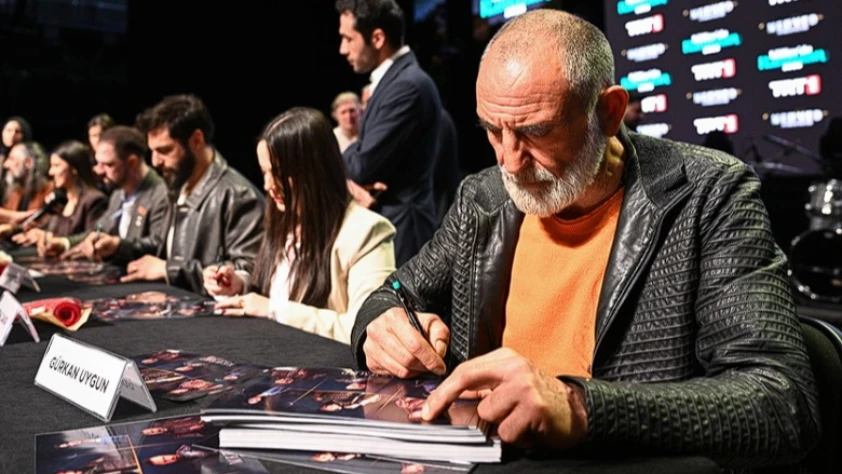 Mehmed: Fetihler Sultanı dizisi oyuncuları Külliye'de sevenleriyle buluştu