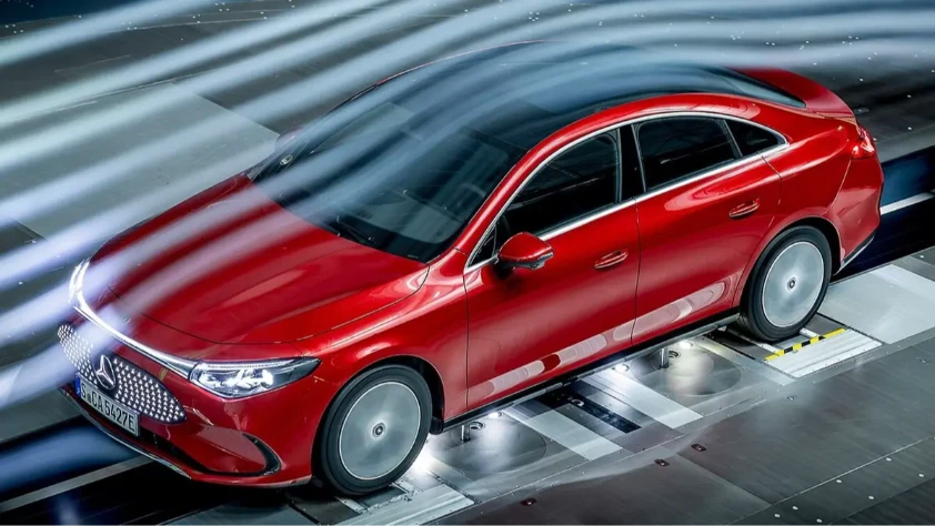 Mercedes’ten verimlilik ve konfor atağı: EQ teknolojili yeni CLA