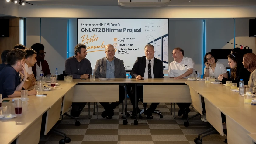 Mezuniyet öncesi projelerini sergilediler