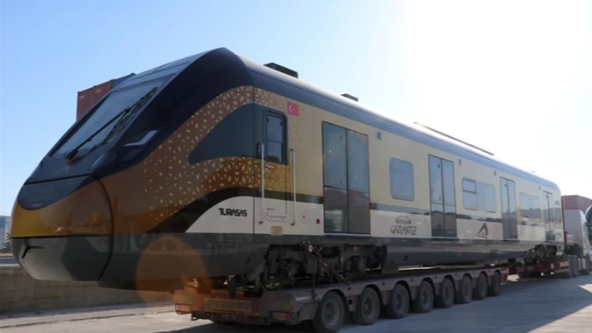 Milli Banliyö Tren Seti'nin dördüncüsü teslim edildi