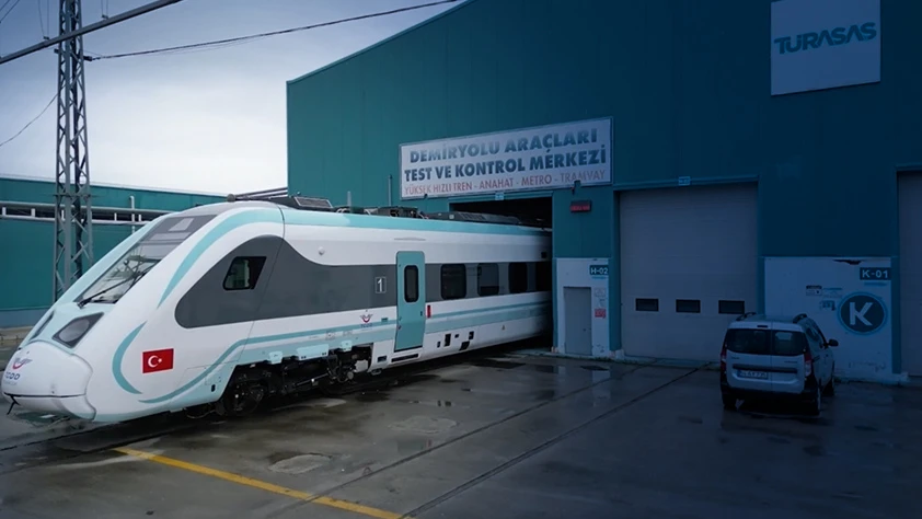Milli raylı sistemlerde üretim vites atladı: TÜRASAŞ 2025'te 801 vagon üreterek rekor kırdı