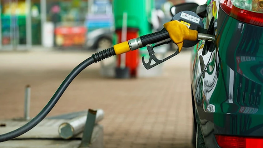 Motorine indirim pompaya yansıdı: İşte İstanbul, Ankara ve İzmir fiyatları