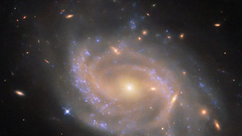 NASA'nın uzak galakside kör edici bir patlama gözlemledi