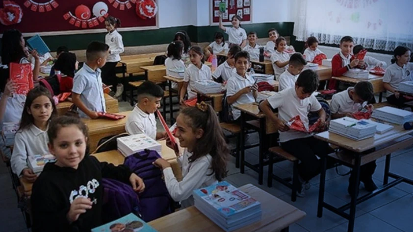 OKULLAR NE ZAMAN KAPANACAK? 2025-2026 yaz tatili tarihi ve MEB takvimi