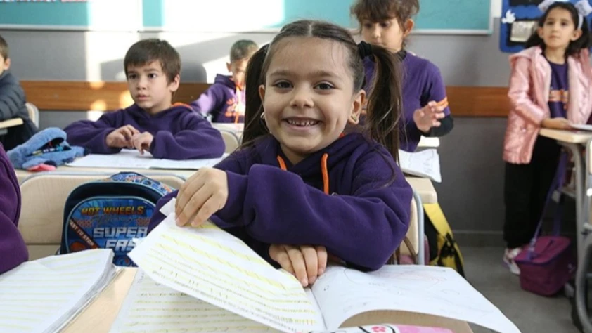 Okullarda yarıyıl tatili bitti: İlk ders zili yarın çalacak