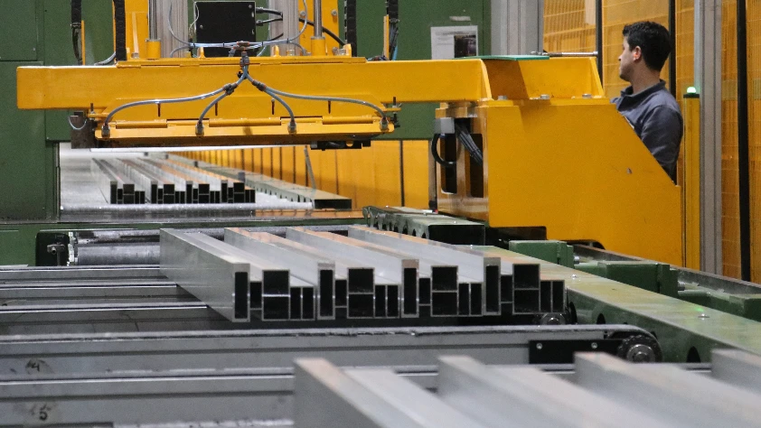 Orta Doğu'daki çatışmalar alüminyumu vurdu