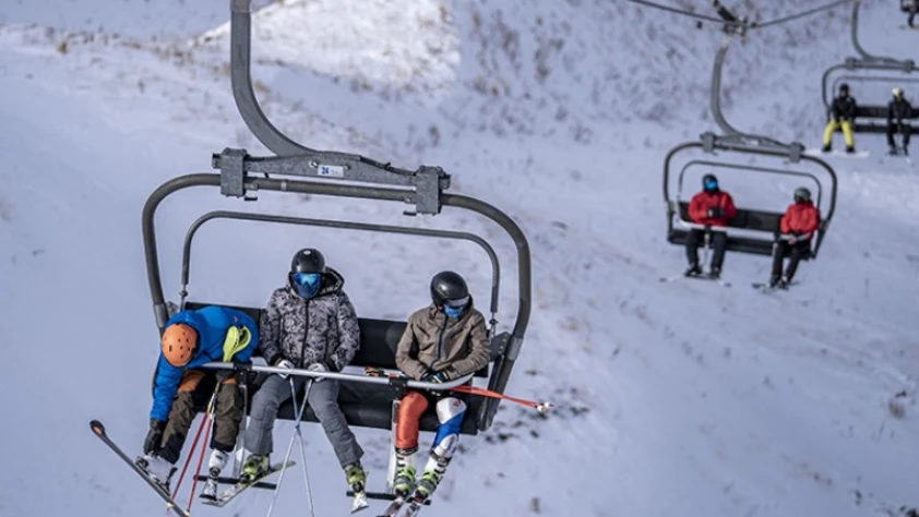 Palandöken, Türkiye'nin her tarafından kayakseverleri ağırlıyor