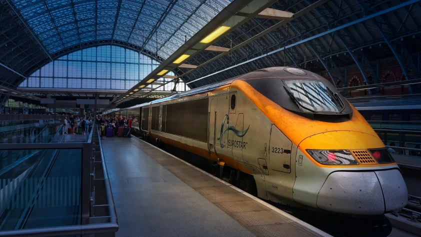 Paris, Londra, Amsterdam ve Brüksel arasındaki tren seferleri iptal oldu