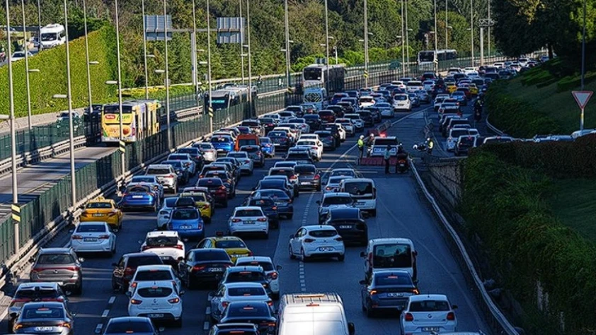 Plaka tartışmalarına EGM noktayı koydu: Standart dışı plakalar yasak