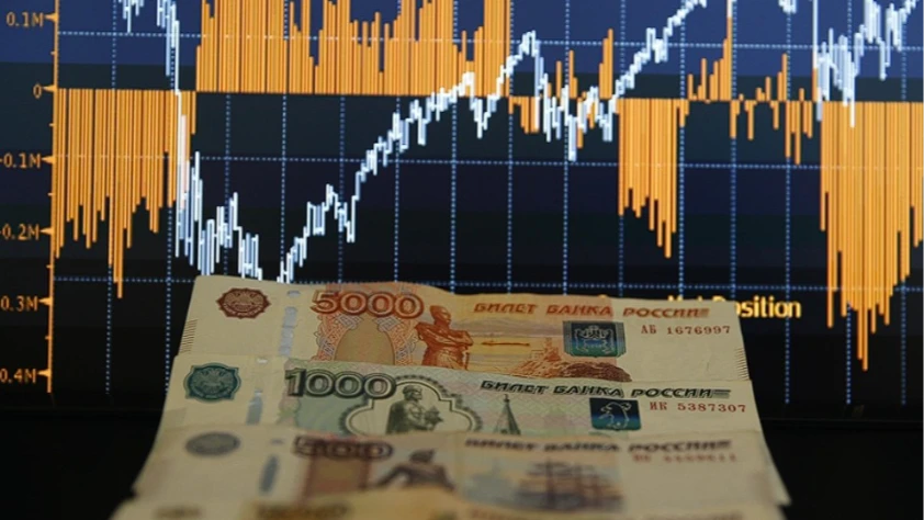 Rus ekonomisi 3 yıl sonra küçüldü: İlk çeyrekte daralma kaydedildi