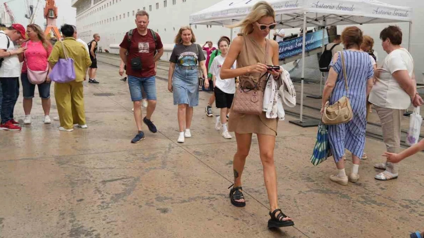 Rus turistler Türkiye, Çin ve Vietnam'a yöneldi